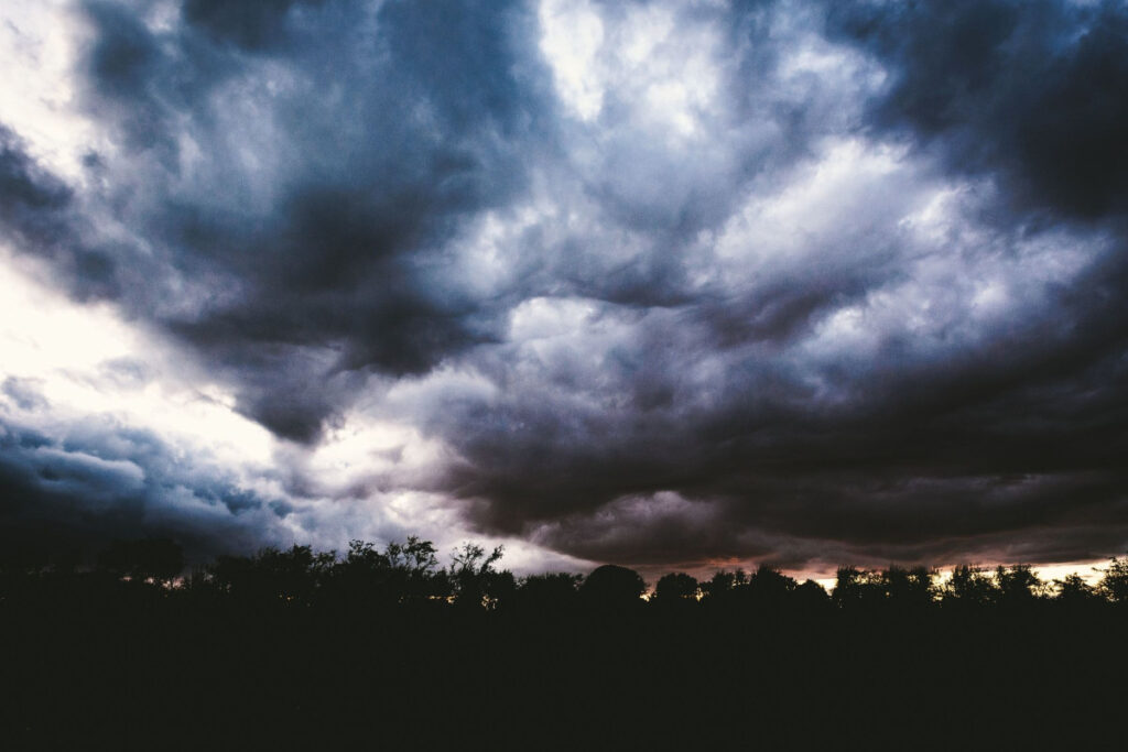 A sunny day suddenly becoming a very dark day may depict anger increasing from green to yellow segment.